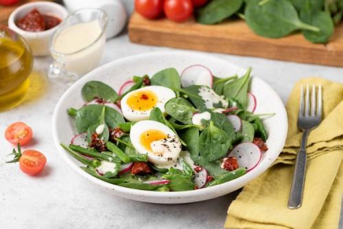 Какие рецепты диетических салатов помогут снизить вес. 20 низкокалорийных салатов, которые порадуют своим вкусом