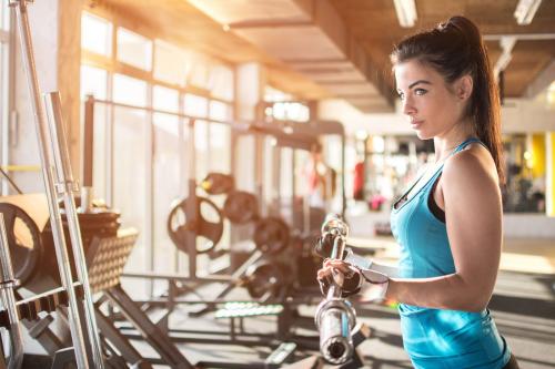 Какие упражнения наиболее эффективны для развития мышечной силы и гибкости рук у женщин. // Мышцы рук —, как подтянуть?