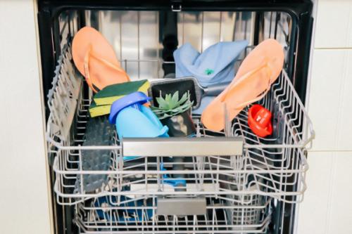 Как быстро прибраться в доме. Хозяйкам на заметку: 18 хитростей для быстрой уборки дома