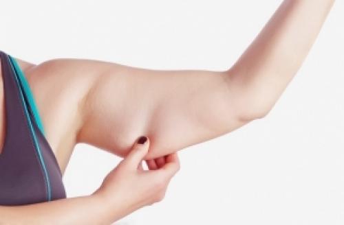 Можно ли добиться успеха в подтяжке, если не тренировать предплечья. Отвечаем на вопрос: как подтянуть обвисшую кожу на руках с помощью 5 лучших упражнений для женщин