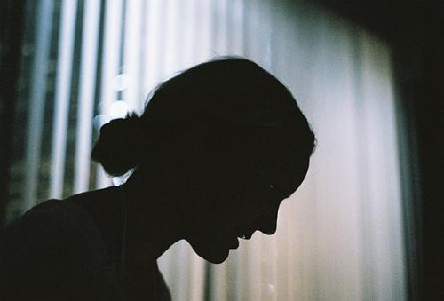 Как распознать негативные мысли и избавиться от них. Что такое навязчивые мысли